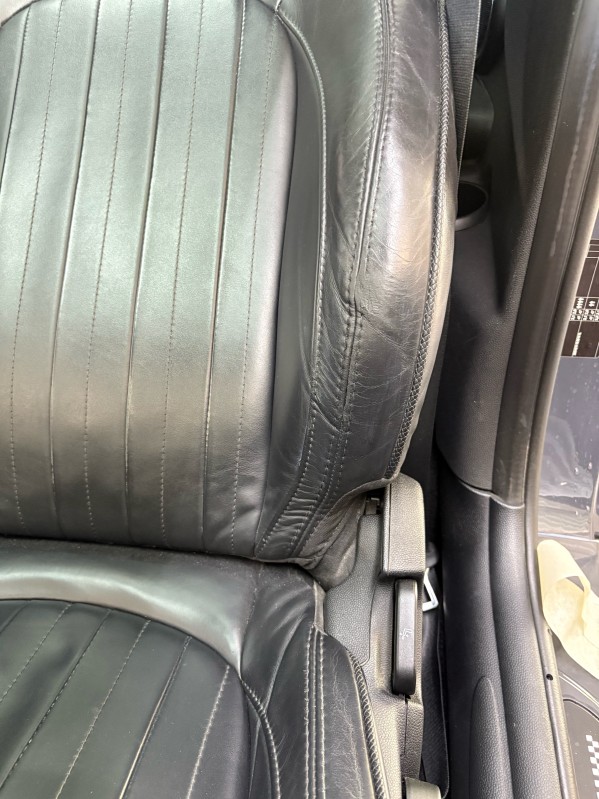 reparation cuir voiture merignac