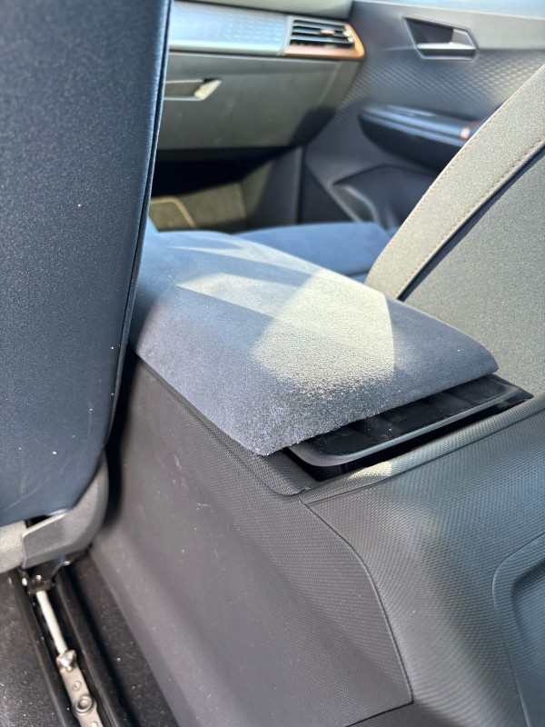 renovation accoudoir alcantara