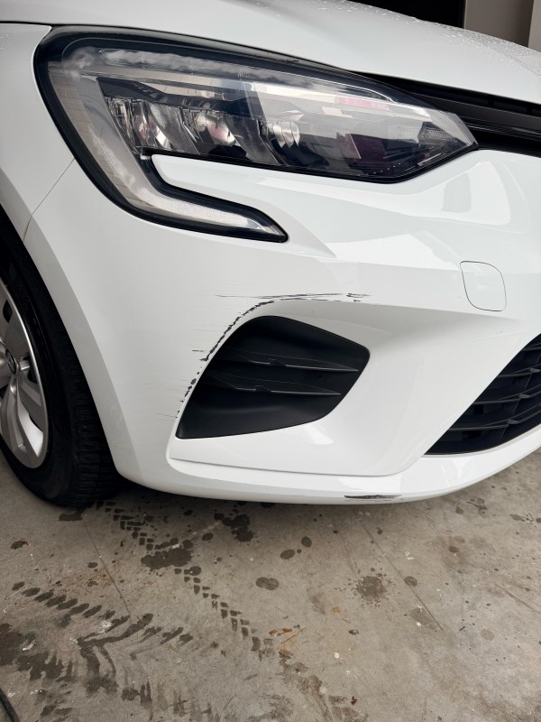 effacer-rayure-carrosserie-clio-avant