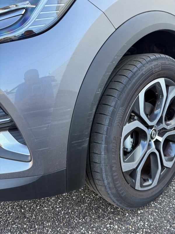 rayure profondes pare choc et plastique noir