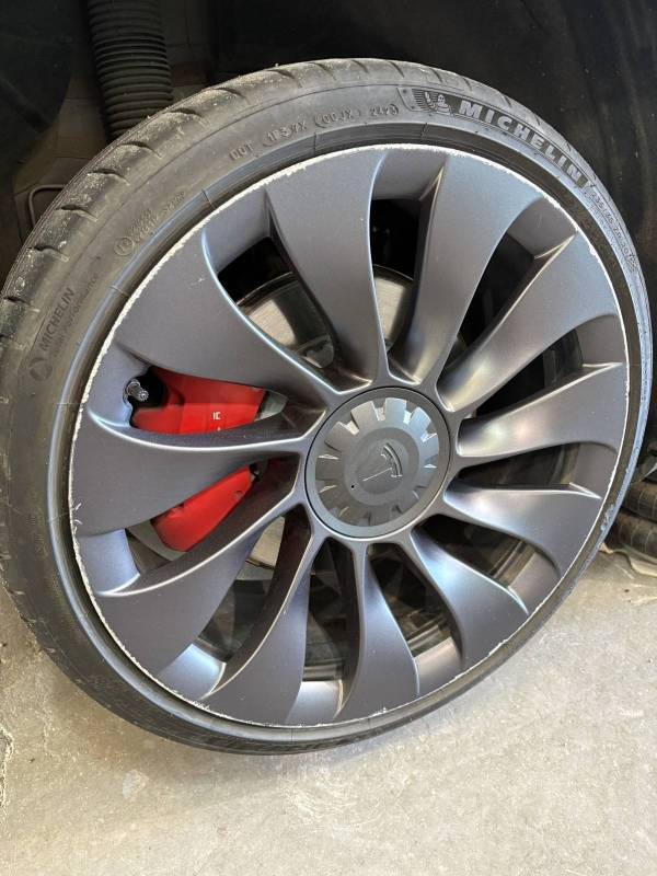 jante abimee tesla model y